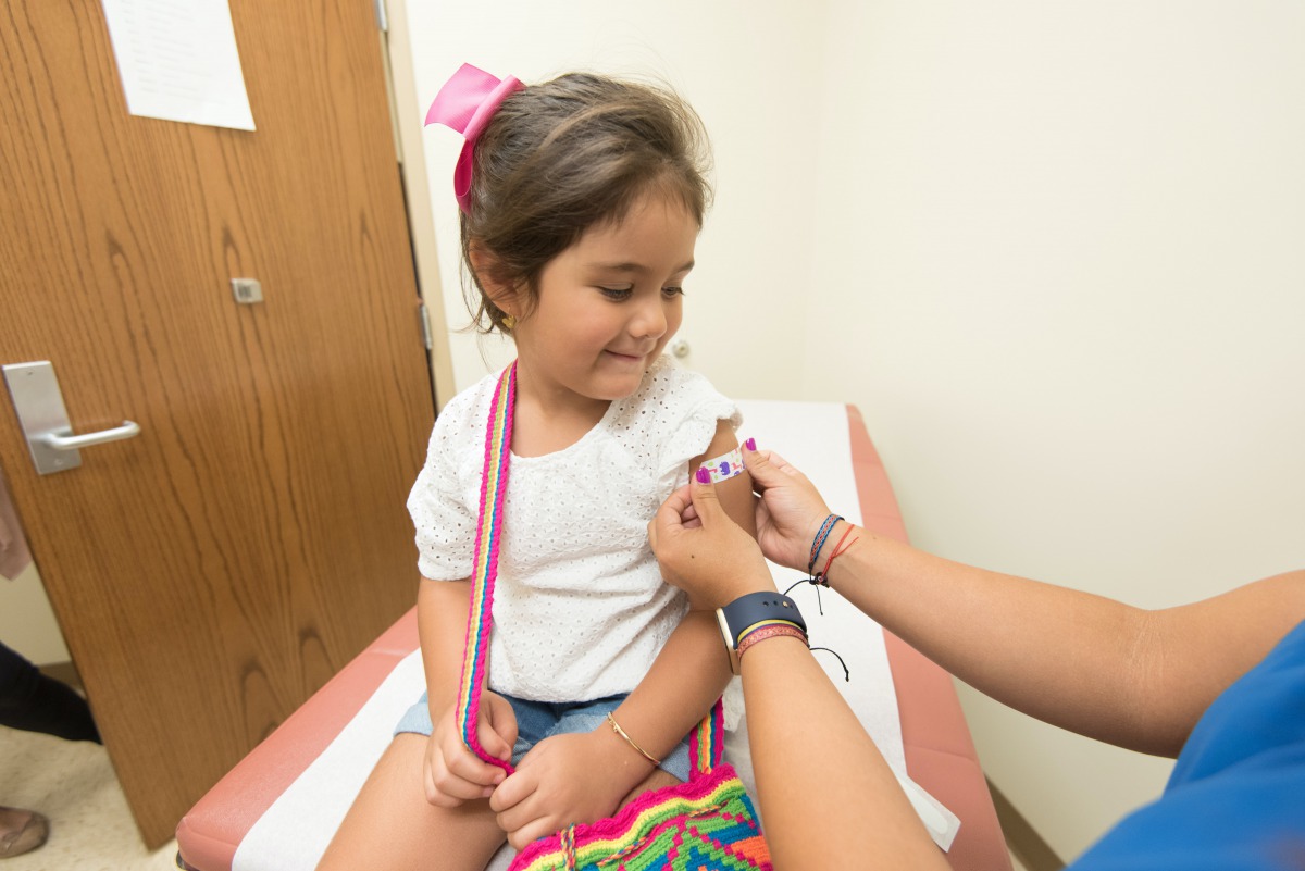 girl-getting-vaccinated-3992931_0.jpg